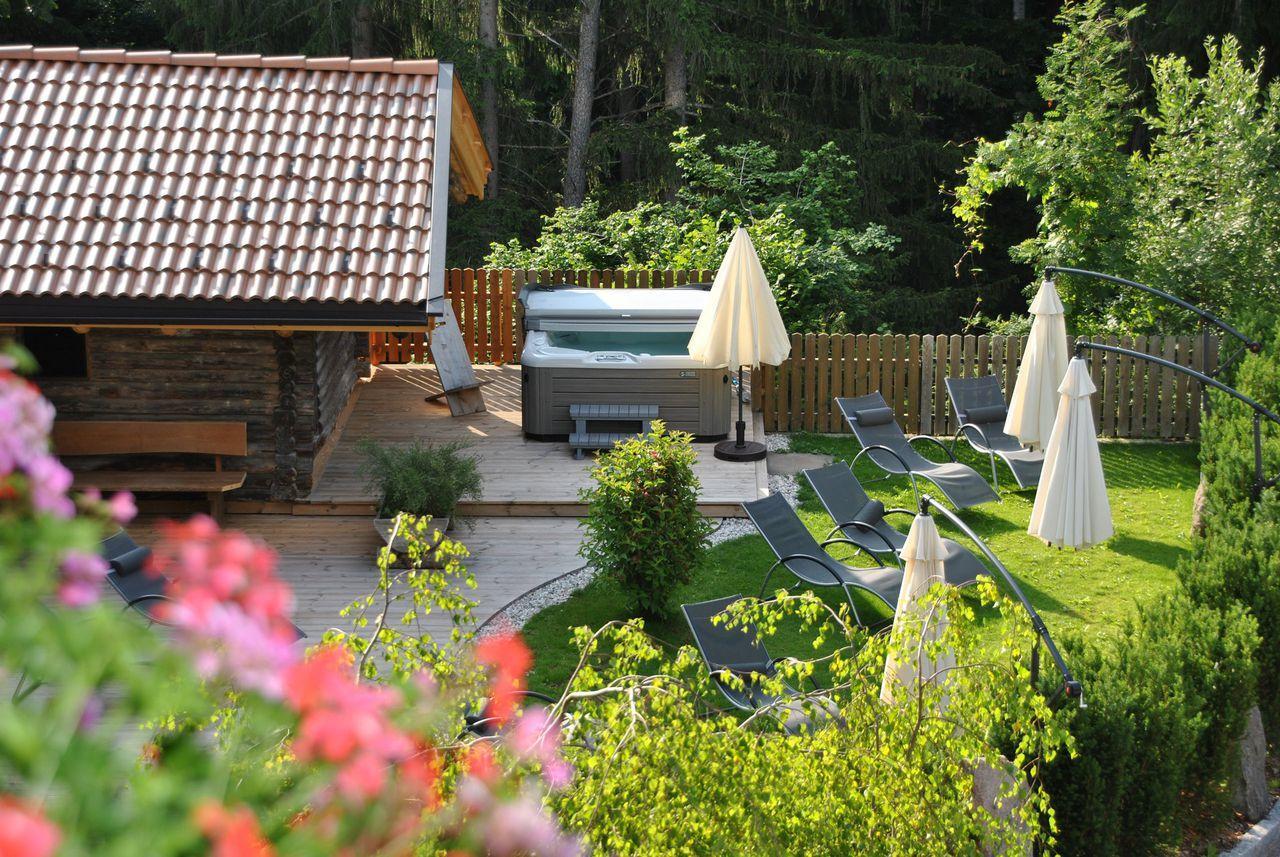 Hotel Wieslhof คอลเลปิเอตรา ภายนอก รูปภาพ