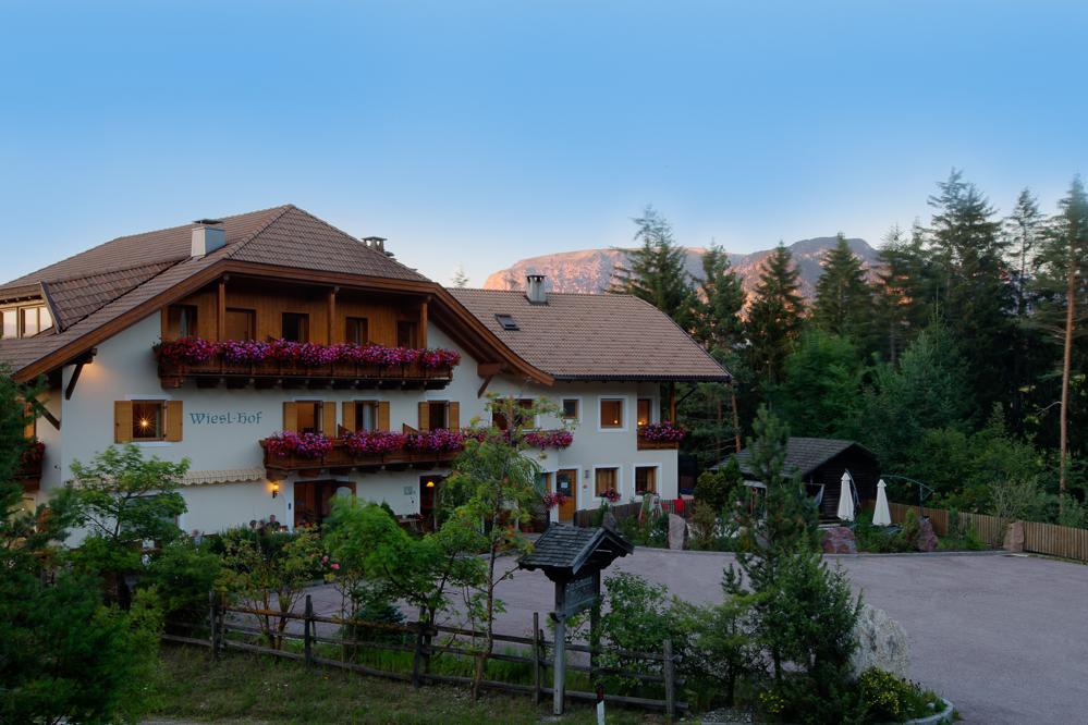 Hotel Wieslhof คอลเลปิเอตรา ภายนอก รูปภาพ